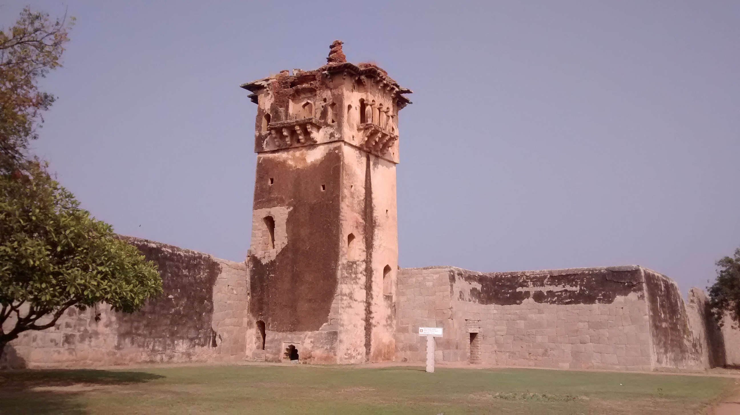 Watchtowers in Zanana Enclosure